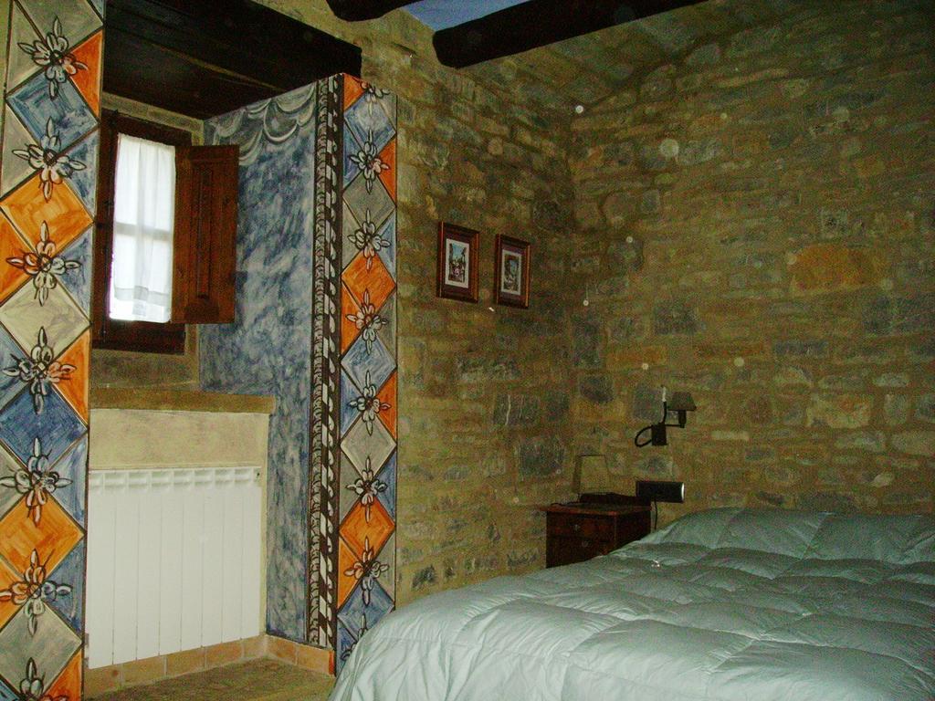 Tierrantona Casa Mur De Alujan מראה חיצוני תמונה
