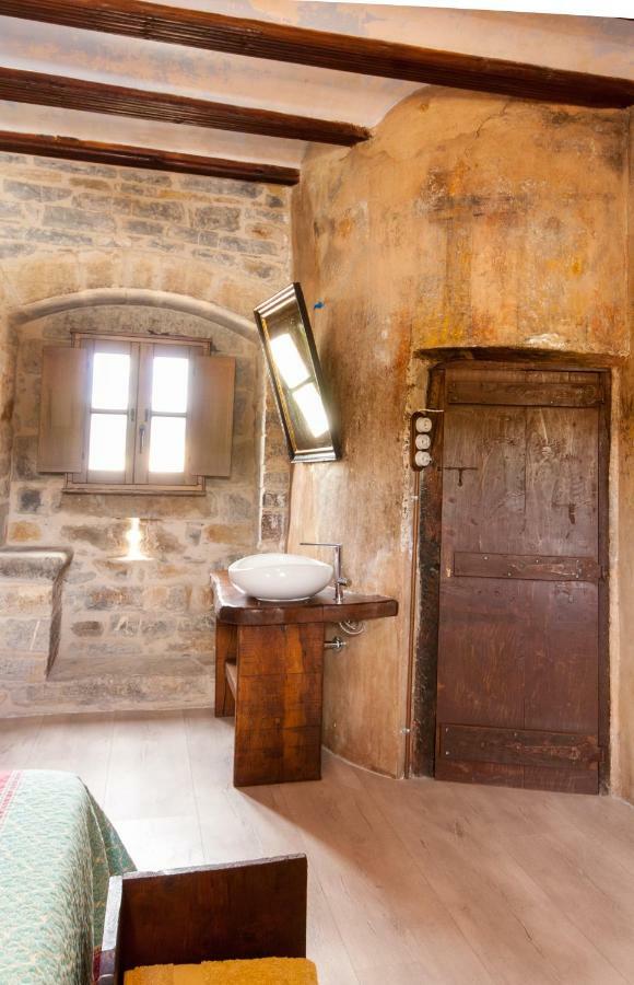 Tierrantona Casa Mur De Alujan מראה חיצוני תמונה